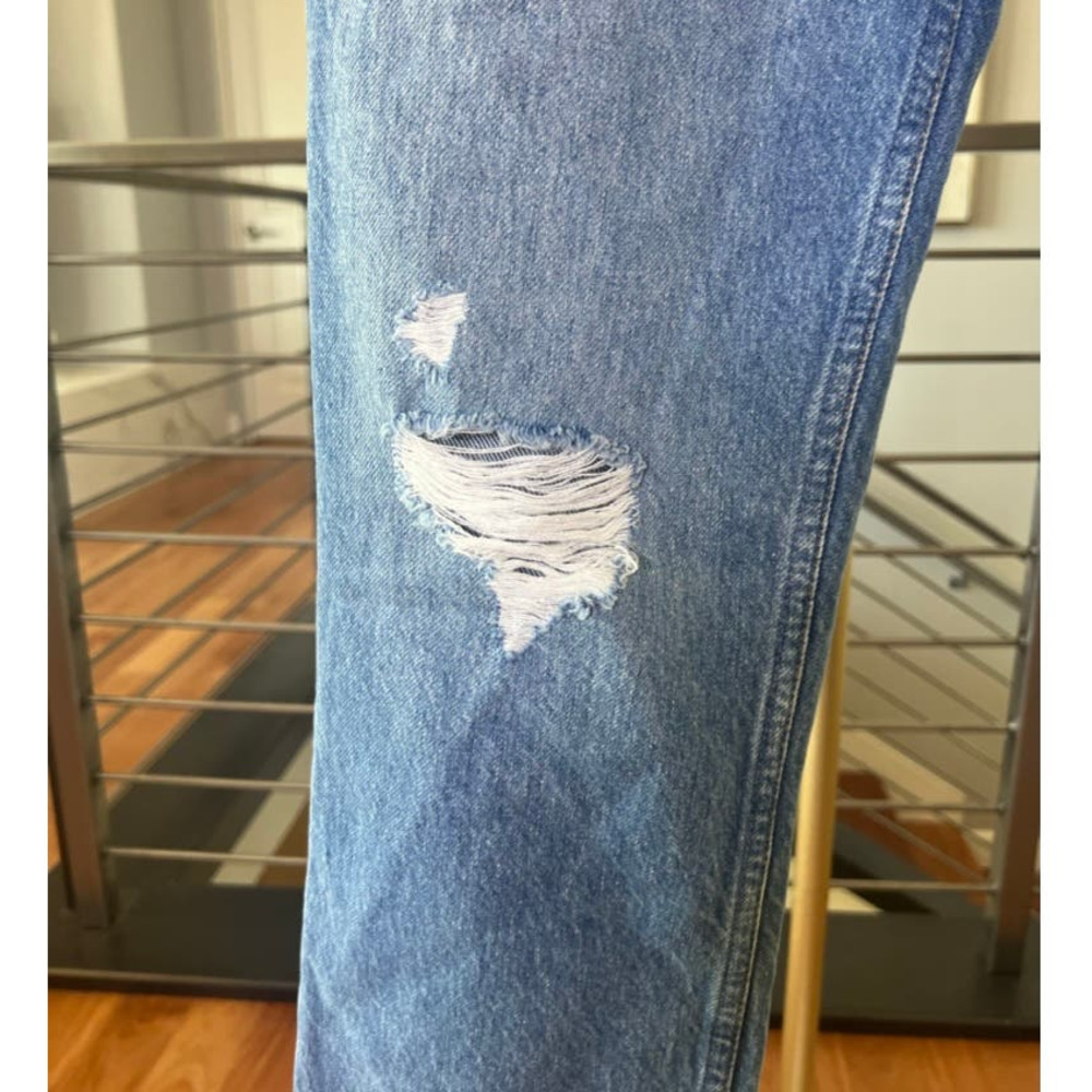 Reformation Cynthia High Rise Straight Jeans in Shasta Destroyed - Picture 4 of 12